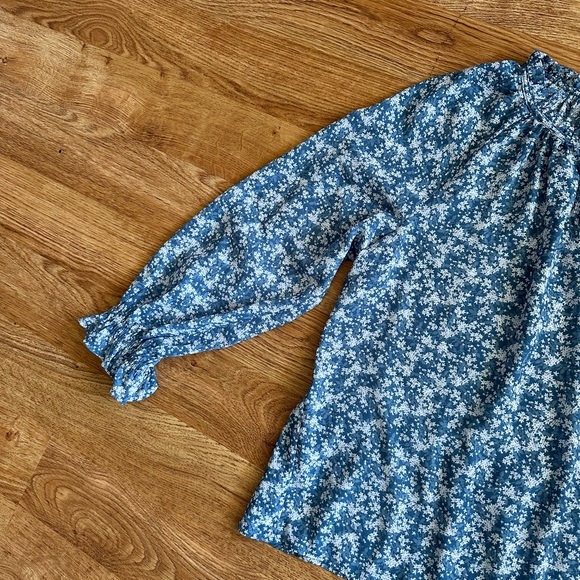 NWT LOFT Blue White Floral Blouse S - Picture 8 of 11